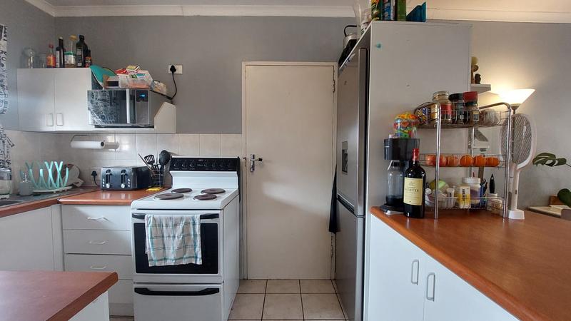 To Let 2 Bedroom Property for Rent in Oakglen Western Cape